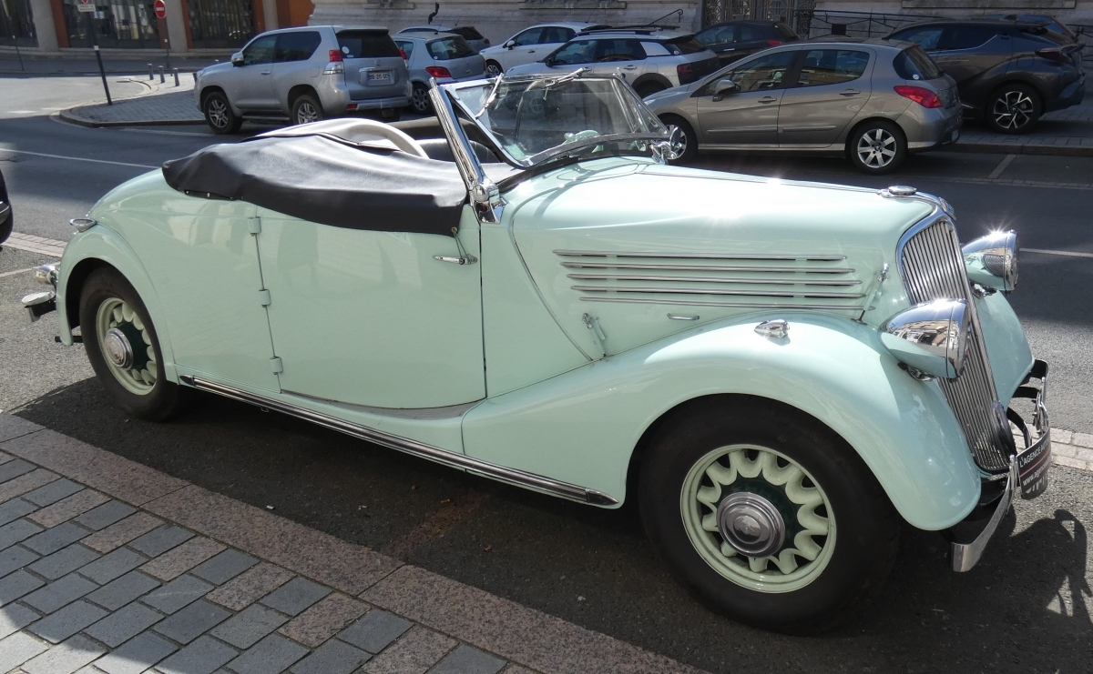 Renault Primaquatre — 14